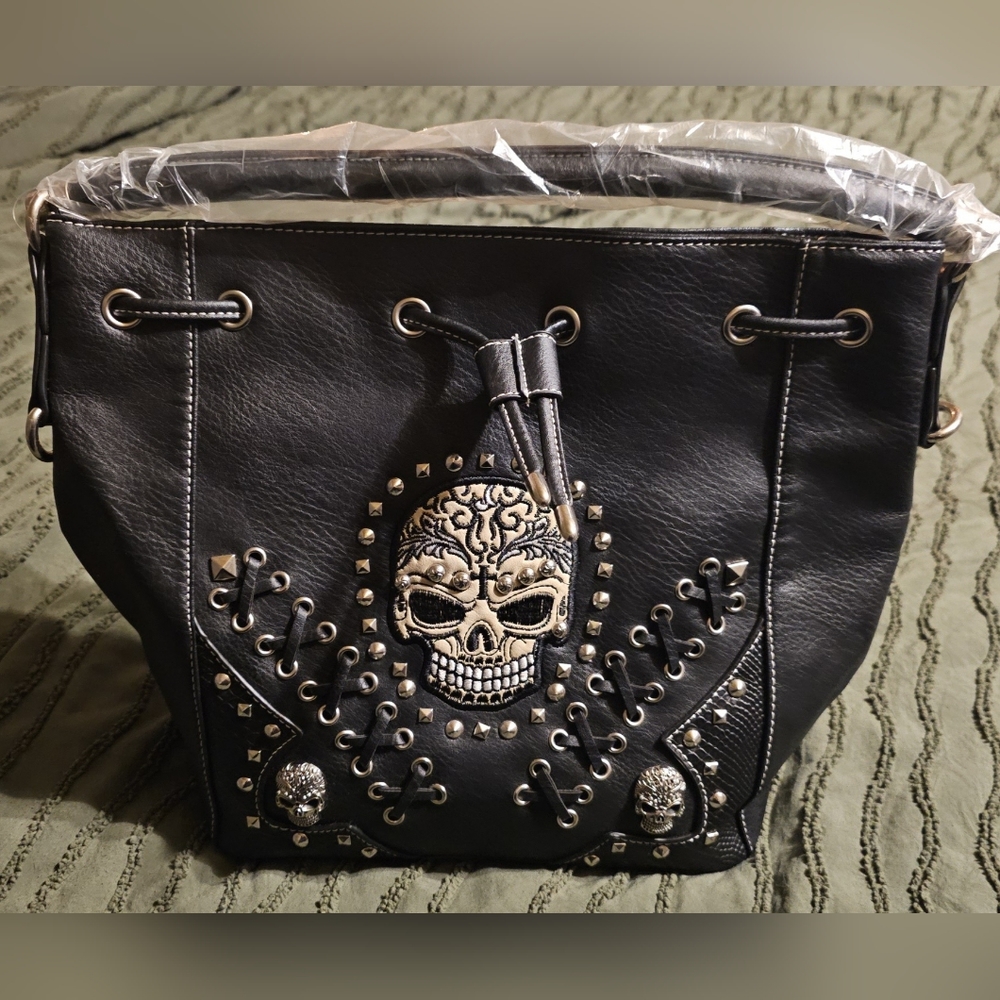 Skull conceal carry purse & matching wallet